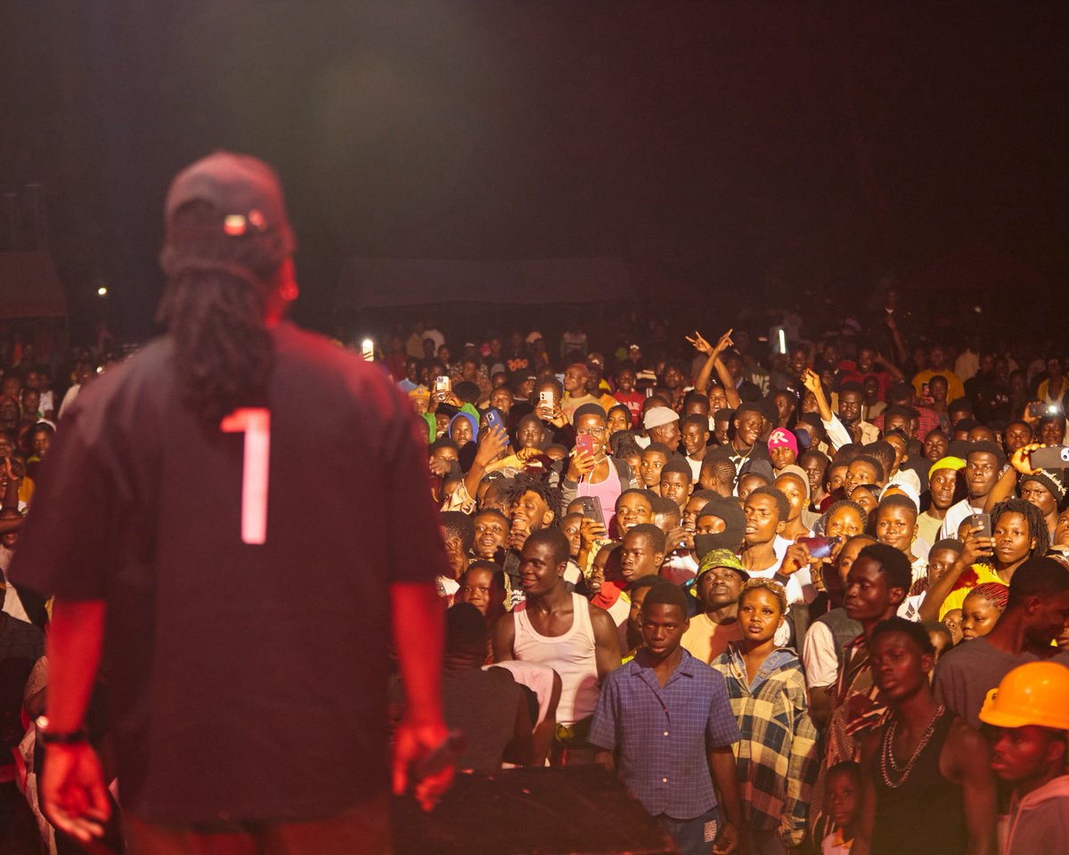 iamedem's tweet photo. The Gogetem foundation, in collaboration with Ziope Ngoryiza, successfully hosted the inaugural 

'Community Development Concert'. 

This event aimed to support the rejuvenation of the youth in my mother's hometown, drive positive change, and raise funds for the ICT lab that the Festival Committee, led by the Dufia, intends to establish. We are confident that this initiative will bring value to the people of Ziope. 
We extend our sincere gratitude to the Dufia, 
the Festival Committee, 
the Assembly Man, 
the numerous fans who attended, 
AGBESHIE and Chief One, who made a surprise appearance in support of me.