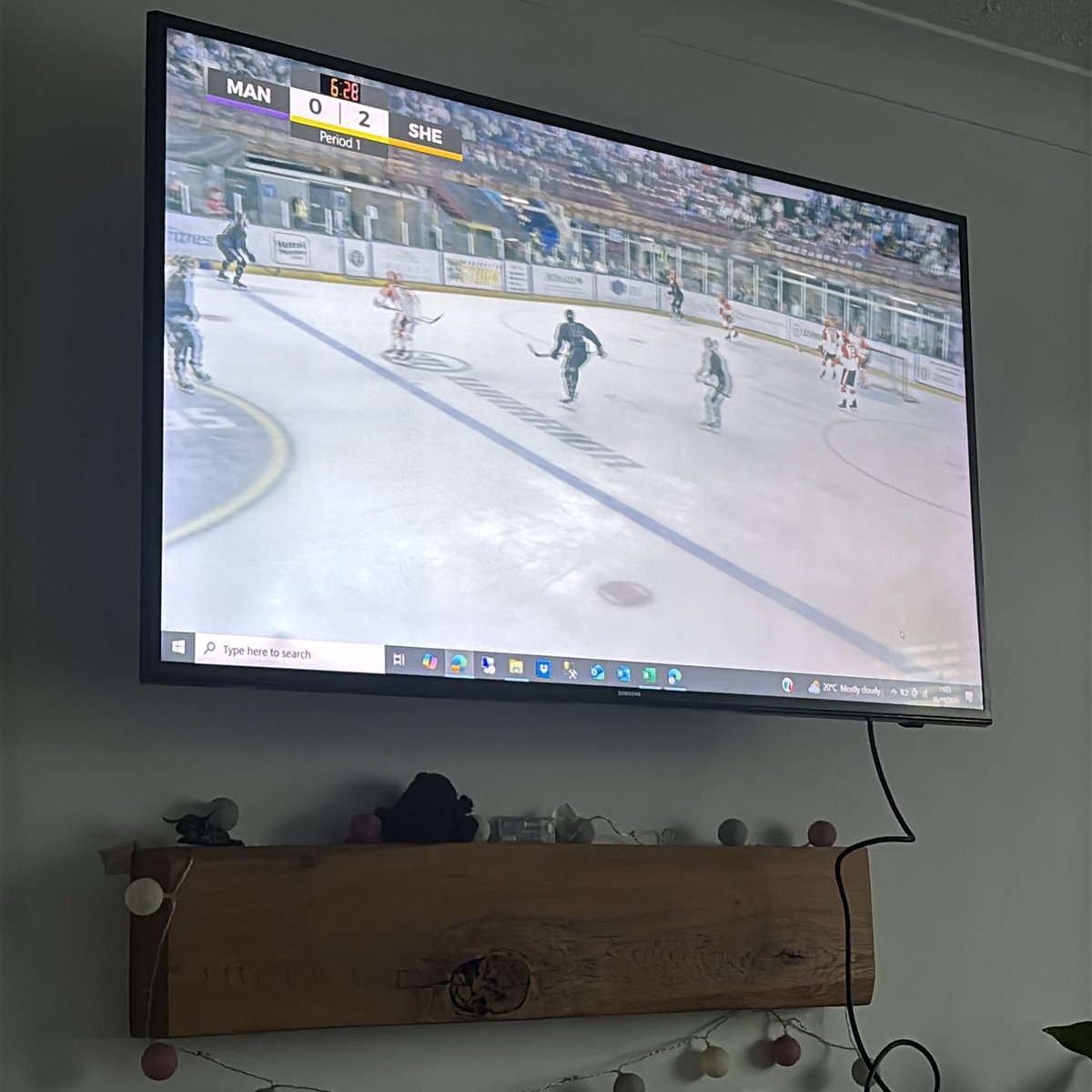 danmac1504's tweet photo. The McKennas watching from Daisy Hill tonight with Ruby Red dog, let’s go Storm, still in this #stormtv https://t.co/pMvMIAQ9ow