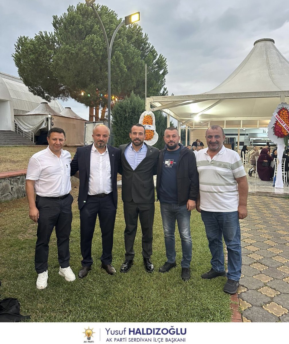 Semra Naz ve Metehan kardeşlerimizin düğün cemiyetine; Ayvaz ve Pala ailelerinin bu mutlu gününe İlçe Başkanımız Sn.Yusuf Haldızoğlu ve yönetim kurulu üyelerimizle birlikte katıldık.
Genç çiftimize bir ömür boyu sağlık,mutluluk ve huzur diliyor; kıymetli ailelerini tebrik ederiz.