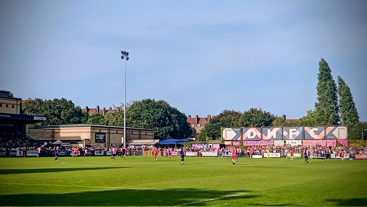 Surely the dying days of this summer? <a href="/DulwichHamletFC/">Dulwich Hamlet FC</a> 3-1 <a href="/wellingunited/">Welling United FC</a>...☀️⚽🍺