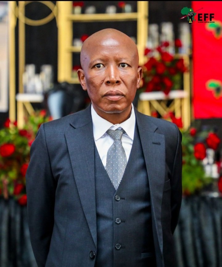 You kept quiet on Mkwanazi allegations they accused you, you speak you want Mkwanazi to came forward to parliament that he report on they accuse you they even saying you're scared 🤣🤣 how can a guilty person call for someone who will exposed him to come forward? You're a leader