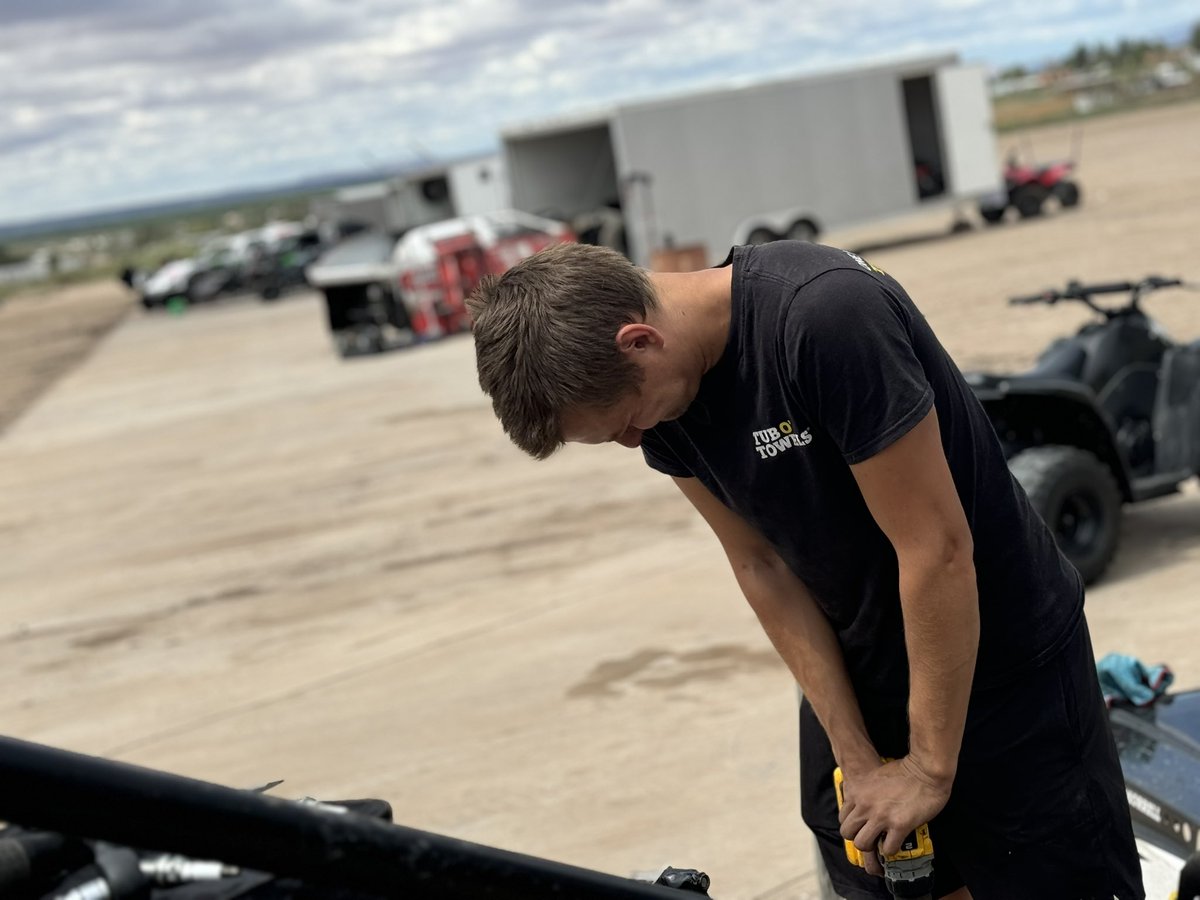 This man’s a badass 🫡

@ConnerMorrell28 left <a href="/VadoSpeedway/">Vado Speedway Park</a> in an ambulance last night, and he’s back doing maintenance on the #28M getting ready to race tonight!