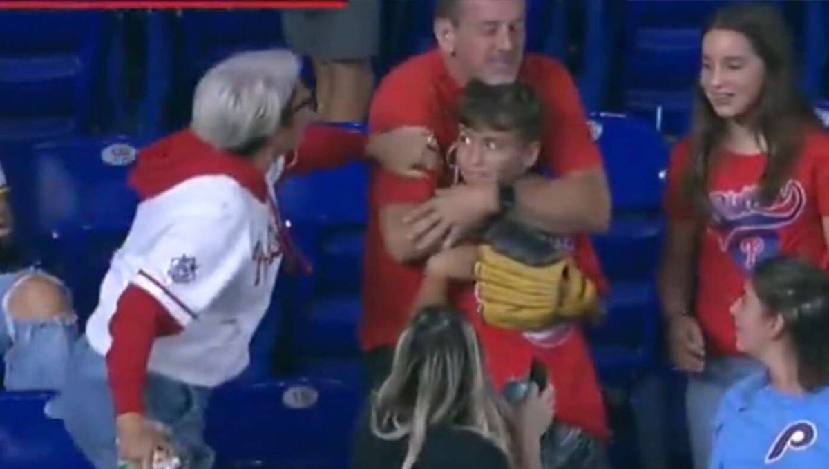 Shocking: Philly Sports Fan Acts Like Philly Sports Fan buff.ly/IryBxG8