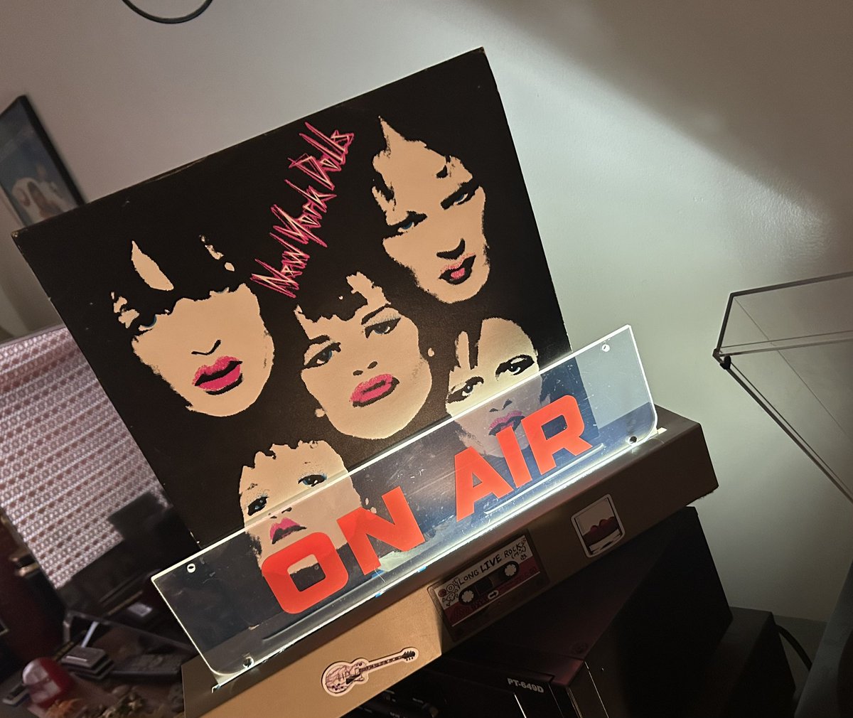 beatlekiss's tweet photo. Saturday Morning Tunes. Now Spinning New York Dolls - “New York Dolls Vol. 1 &amp; Vol. 2.” #newyorkdolls #babylon #firstspinoftheday  #ripdavidjohansen https://t.co/36eNBdJS72