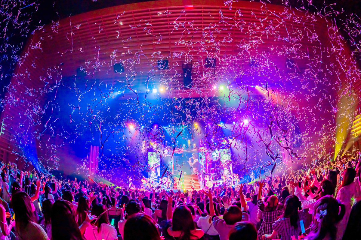 これからも９人で #らぶしっく 💘

まだまだみんなで素敵な景色見に行くよ❕