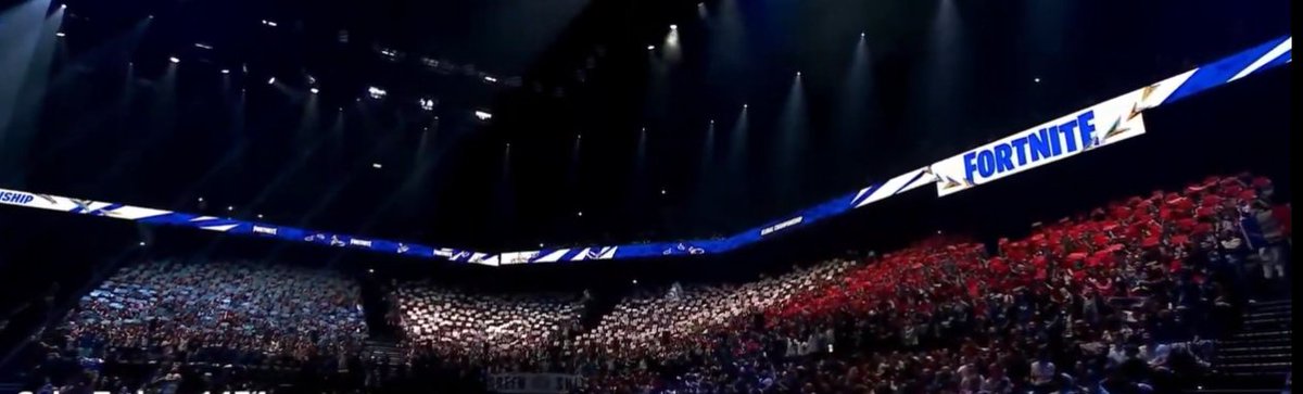 TalanFn3's tweet photo. RED WHITE AND BLUE GO USA https://t.co/c9OhBvlhOU