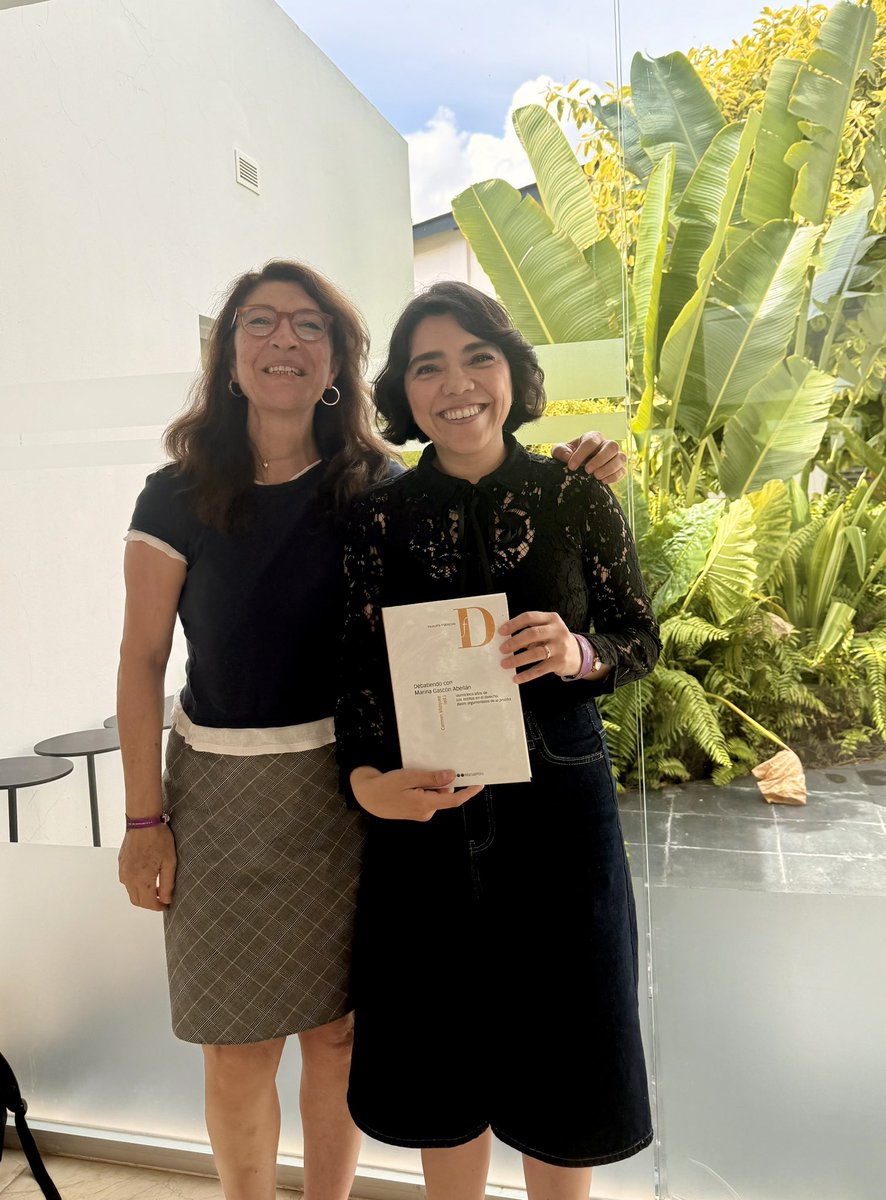 Con un “Debatiendo con Marina Gascón” con Marina Gascón en la II Academia de Litigación Oral y Prueba. 

¿Ya tienen el suyo? 🤓