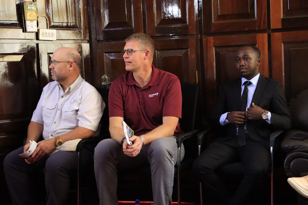 Hosted Secretary of State ,Nebraska, USA, Robert Evnen, together with his trade delegation,in Muranga County. 

Discussed the possibilities of Muranga County twinning with the State of Nebraska USA; University of Nebraska Lincoln collaboration,  other trade arrangements.