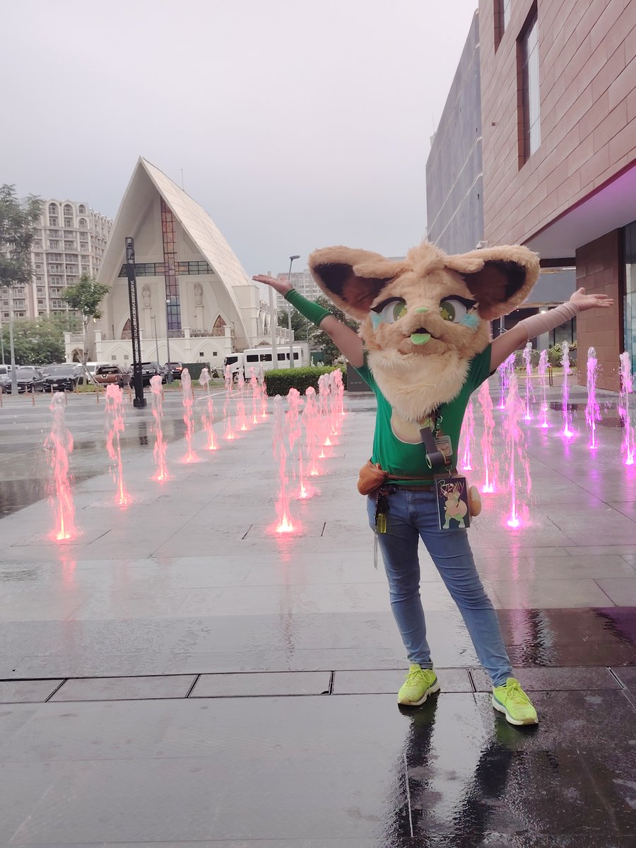 Beany Spotted.
#BarkadaFurFest25 #BARKADA25