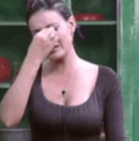 os olhos marejados eu nao aguento ver ela assim