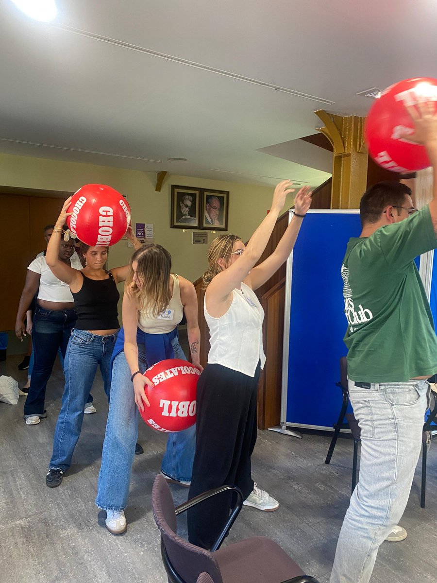 Kike Riesgo tweet media