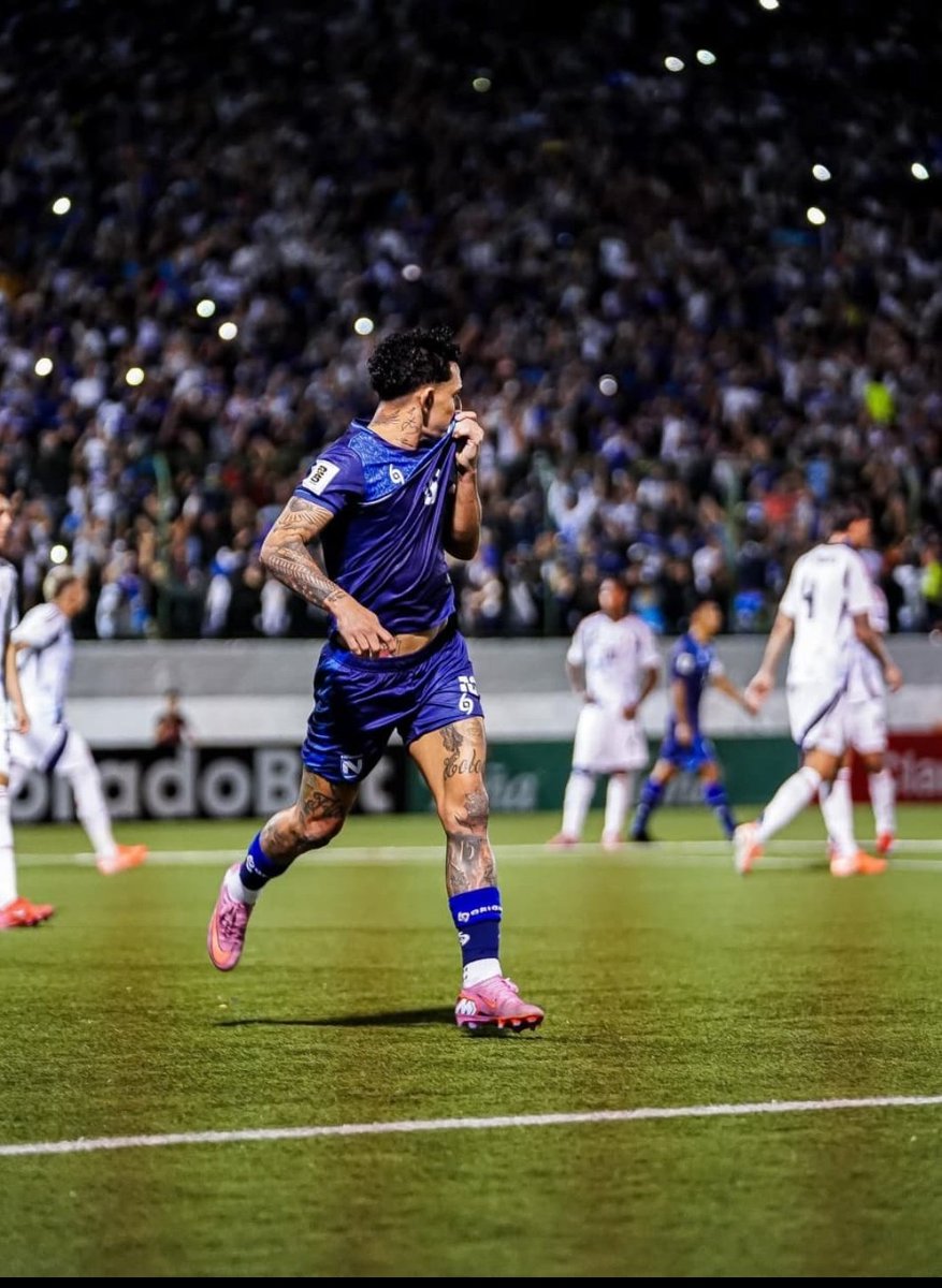 La foto de anoche, del día y de toda la semana!
Gracias Byron Bonilla, por ponernos a soñar y a gritar a todo pulmón!
Gracias Selección Nacional 🇳🇮
#NicaraguavsCostaRica
#FIFAWorldCup #concacaf