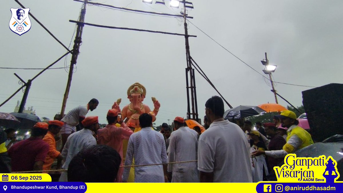 #DisasterManagement Volunteers from #AADM provided disciplined crowd management and line control at Bhandupeshwar Kund, #Bhandup (E) for Anant Chaturdashi 2025, facilitating smooth proceedings.
#AniruddhaBapu