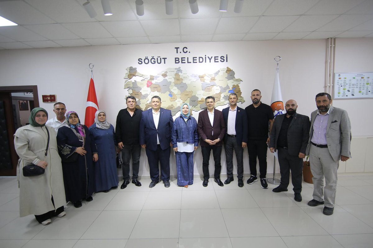 Bilecik’te gerçekleştirdiğimiz #TürkiyeYüzyılıBuluşmaları programımıza Söğüt ilçemiz ile devam ediyoruz.

İl Başkan Yardımcımız Hülya Avcı, Söğüt İlçe Başkanımız Mustafa Büyükgüner, İnhisar Belediye Başkanımız Nihal Koyundere Arslan ve teşkilat mensuplarımız ile birlikte Söğüt