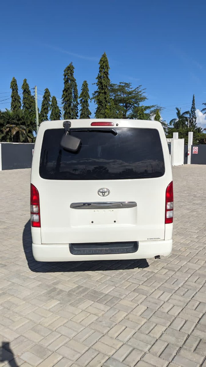 empiremotorstz's tweet photo. TOYOTA HIACE PANEL VAN – 2006 (Automatic Diesel)

45M TZS + Registration (or Exchange with any vehicle)  
📞 0793 854 488

2,494 cc Diesel Panel Van | White | 6 Seats | 5 Doors | 64,100 km  
Features: Sports Rims, Navigation Screen, Keyless Entry, Reverse Camera  

Performance: ~102 hp | ~260 Nm | 0–100 km/h ~22.1 s  

Fuel Consumption:
 • City ~11.1 L/100 km (~9 km/L)  
 • Highway ~7.5 L/100 km (~13.3 km/L)  
 • Combined ~8.7 L/100 km (~11.5 km/L)  

Fuel Tank: ~75 L → Range: ~860 km per full tank  

Reliable & Practical Diesel Van | Clean & Well-Maintained | Exchange Welcome  

Available now at #EmpireMotorsTZ – Mlimani City, near Mlimani Tower – Dar es Salaam  

IG | TikTok | FB | X – @empiremotorstz