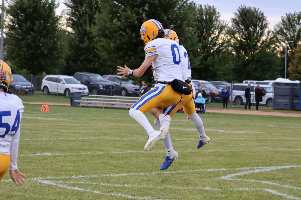 46-20‼️ Your Big Lake Hornets are 2-0 to start the season.