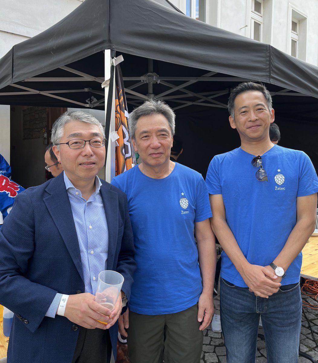 The Hop Festival in Žatec. I had a great time enjoying different beers which use the excellent local hop. SUNTORY has been contributing to the festival more than 10 years and everybody appreciates its wonderful beer. KOITO, who has a factory nearby, makes active contributions too