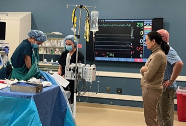 anesthesianews's tweet image. 👩‍👩‍👧 Duke’s FLOAT program let families step into the OR—building empathy, understanding &amp;amp; support for anesthesia trainees.

📰 Read the story: bit.ly/4paTjeb

#Anesthesiology #Wellness #FLOAT