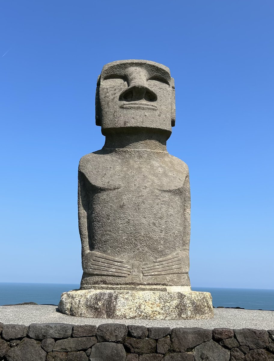 モアイ像 - Search / X