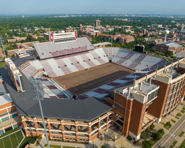 Will be at Oklahoma game tonight ‼️#BoomerSooner #OU <a href="/coach_bhall/">Brandon Hall</a> <a href="/CoachToddBates/">Todd Bates</a> <a href="/JimNagy_Sooners/">Jim Nagy</a> <a href="/CoachVenables/">Brent Venables</a> <a href="/ChaseHargis/">Chase Hargis</a> <a href="/CoachLWig/">Lee Wiginton</a> <a href="/CoachRobertt/">Robert Hayes Jr.</a> <a href="/212CoachKJ/">Kristian Johnson</a> <a href="/LarryWMcrae/">Coach Larry McRae</a>