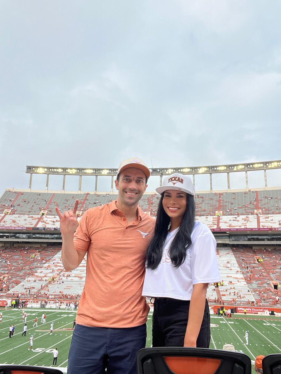 brianmichaelf's tweet image. 10 years ago, I started dating a Sooner.
Today,  I’m taking that same girl to her first Texas Longhorns home game. 
Conversion complete. 🤝 

Never give up on your dreams, folks. 🤘