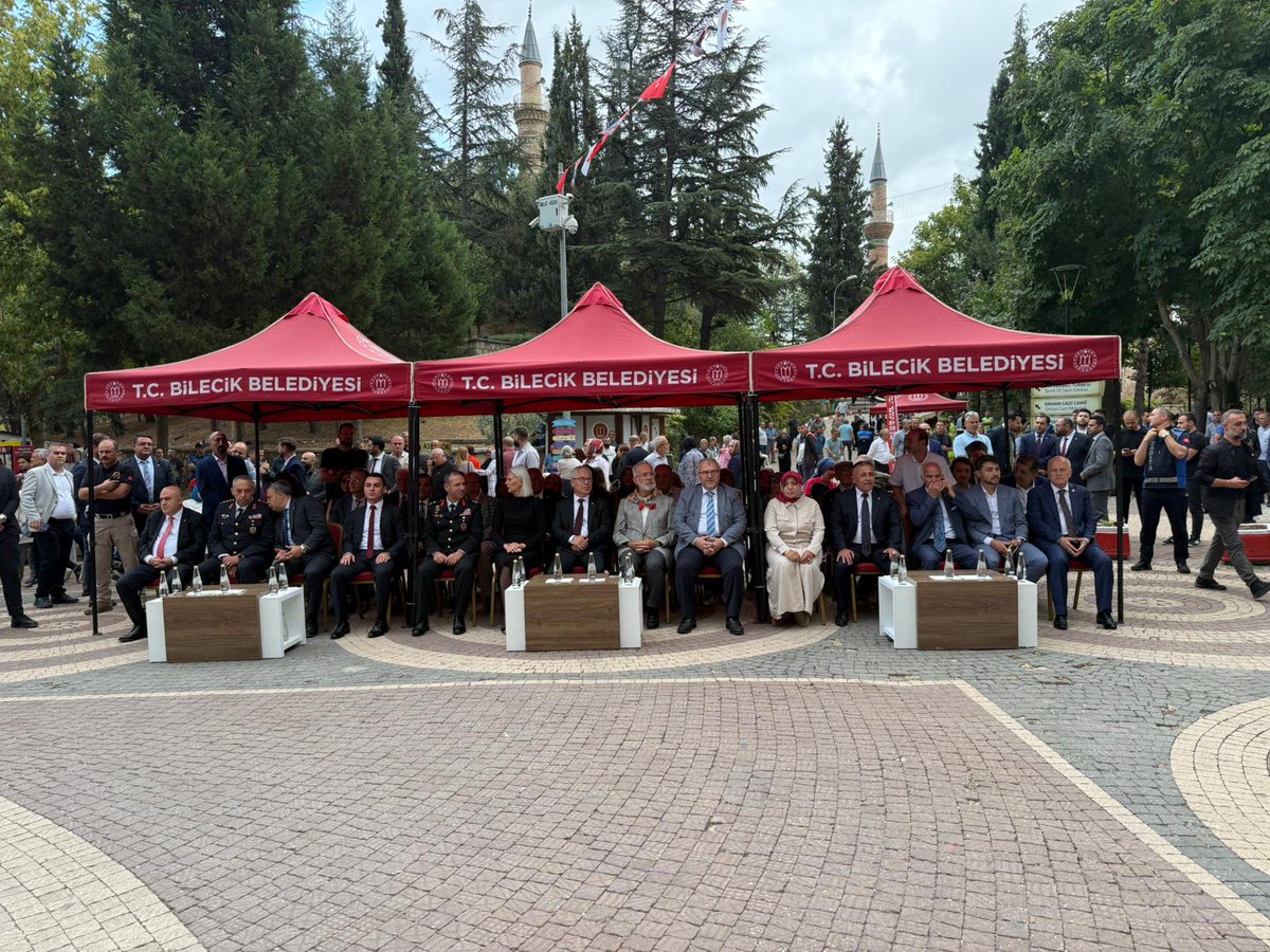 📍#Bilecik

Bilecik’in Düşman İşgalinden Kurtuluşu’nun 103. Yıl Dönümü dolayısıyla düzenlenen programa katıldık.

Bu topraklar bir medeniyetin mayalandığı, dirilişimizin sembolü olan topraklardır. Bu kahraman şehir, İstiklâl Harbimizin en çetin günlerinde direnişin ve