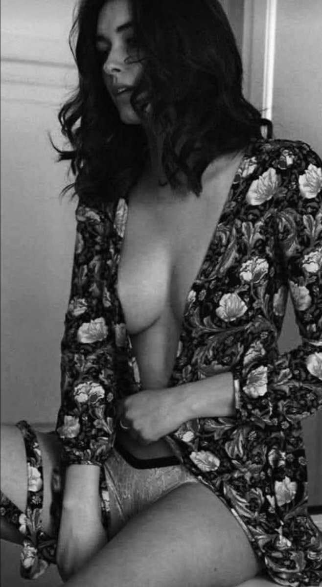 Dolcissimo il tuo invito. Non mi sottraggo, ma prima mi addentro in quel tuo sguardo senza sipari, senza difese, senza schermi...