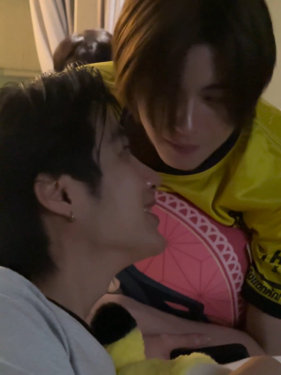 CRUSHONMTM's tweet image. พอน้องมากแล้วมันดูมีชีวิตชีวาแปกๆเนาะพ่อหนุ่มมม

Khemjira The Series EP5
#เขมจิราต้องรอดEP5