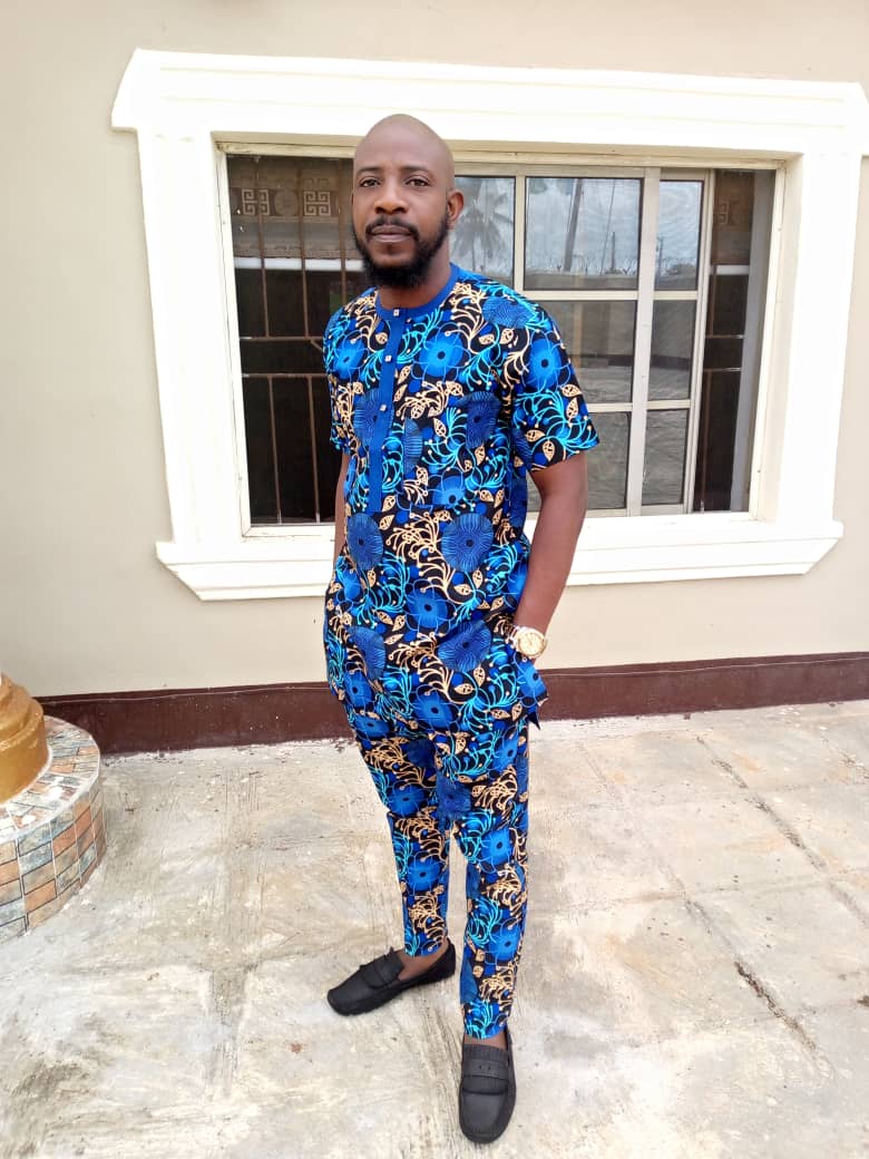 The Flower of Life (Olupo Alaelu reincarnated) (@jejelayeadebara) on Twitter photo I’m a Yoruba man from Kwara state,  a member of the Olupo Royal Clan from OfeeluRoyal Household, & in 2027, I’ll be in Lagos state to cast my vote for Peter Obi. It’s my constitutional right as a Nigerian, & no amount of intimidation will stop me from exercising it. I’m a Yoruba man from Kwara state,  a member of the Olupo Royal Clan from OfeeluRoyal Household, & in 2027, I’ll be in Lagos state to cast my vote for Peter Obi. It’s my constitutional right as a Nigerian, & no amount of intimidation will stop me from exercising it.