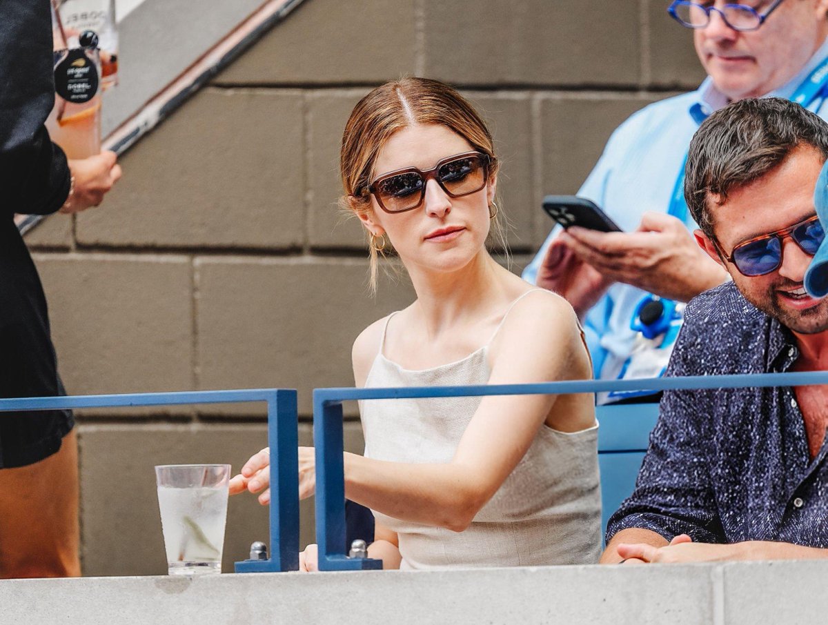 Anna Kendrick Updates tweet media