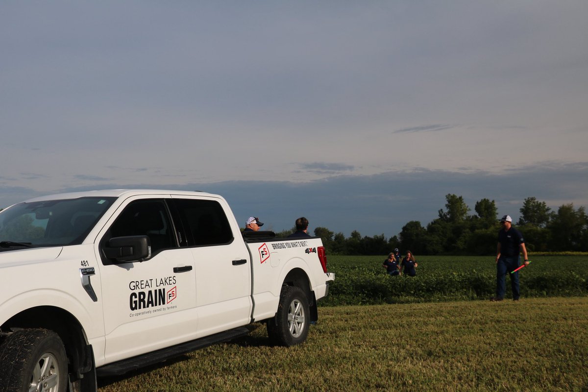Our 16th Annual Crop Assessment Tour has wrapped up! Yield data is being analyzed for release. 
Visit us at the FS Co-operatives booth, NM-432, on the Fourth Lane between Upper Machinery Mall and Middle Machinery Mall. 
#GLGTour2025 #ontarioag #FSProud