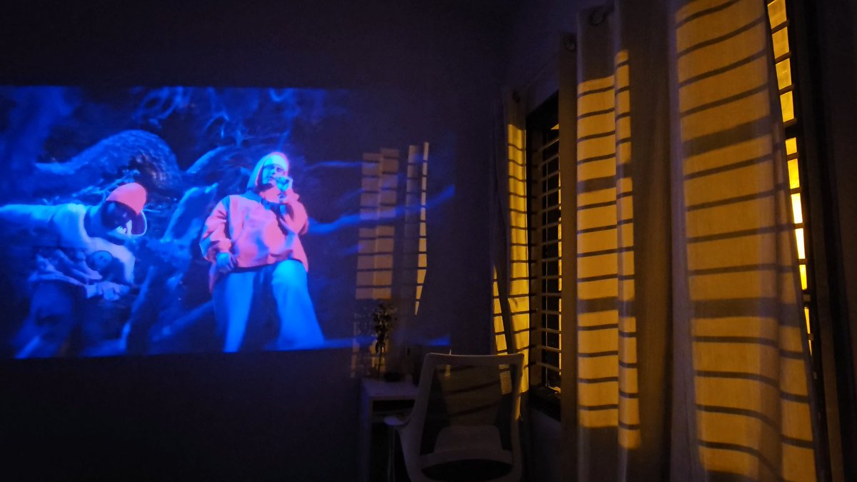 VBcodes's tweet image. Blr 🌧 making my space cozy