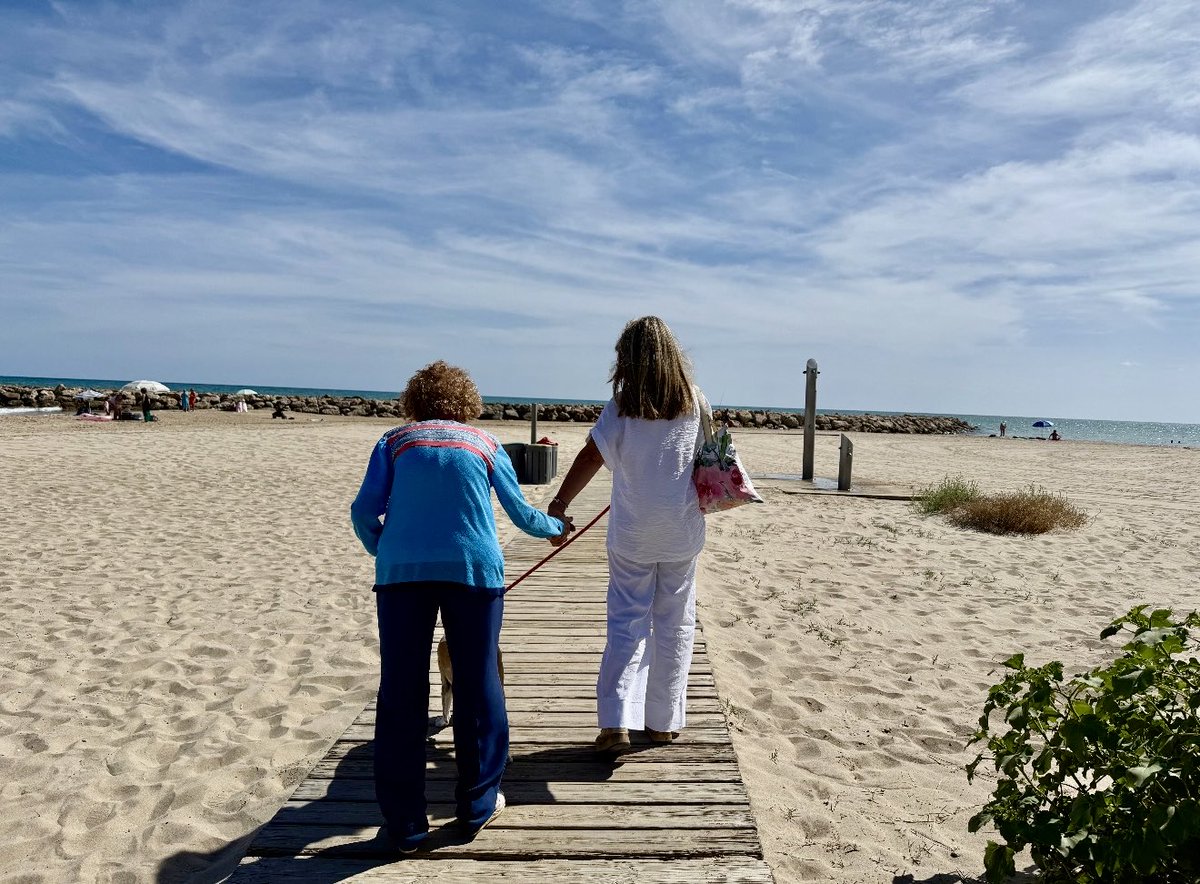 Hi ha un moment a la vida en què els fills passen a ser els pares dels seus pares. 

Quan la mà que un dia et guiava, ara és la que busca el teu suport.

Els més grans es fan molt grans.

I aleshores descobreixes que respectar i cuidar és, potser, la forma més profunda d’estimar.