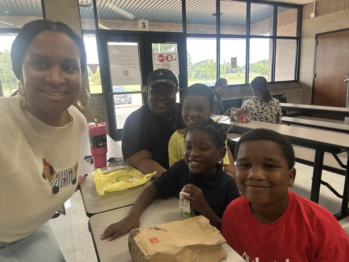 We love our Grandparents! 💕 Today our students kicked off their day with smiles, hugs, and special memories during Grandparents Day. Thank you to all the grandparents who came to share in this beautiful tradition! 💙💛 #BriscoeSTRONG #FamilyFirst 
<a href="/CortezLupe1/">Guadalupe Cortez </a>