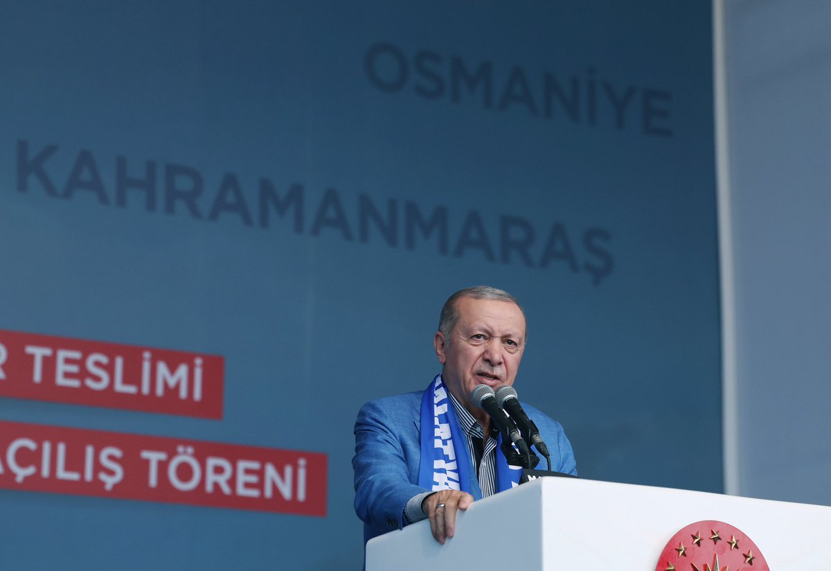 tcbestepe's tweet photo. “Bugün itibarıyla deprem bölgesindeki her 3 hak sahibi vatandaşımızdan 2’sini yeni yuvasına kavuşturmuş oluyoruz” https://t.co/KC8GnX7M6u https://t.co/l1hRpnztg0