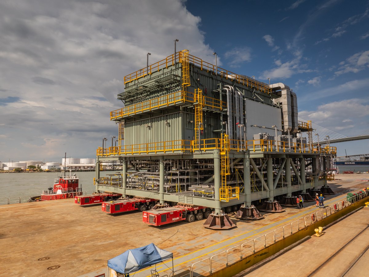 Gas_Processing's tweet image. #deugro successfully delivers over 1,334-ton #LNG #module to deck #barge
read about the #project: ow.ly/ukvU50WR7Rt
#LNGTransport #HeavyLift #EnergyProjects #MarineTransport #DeugroProjects