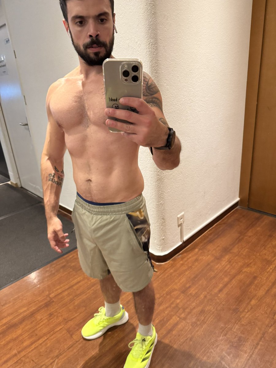 FilipeDar7h's tweet image. One more day at the office.

#mornings #gymAddict #stronger