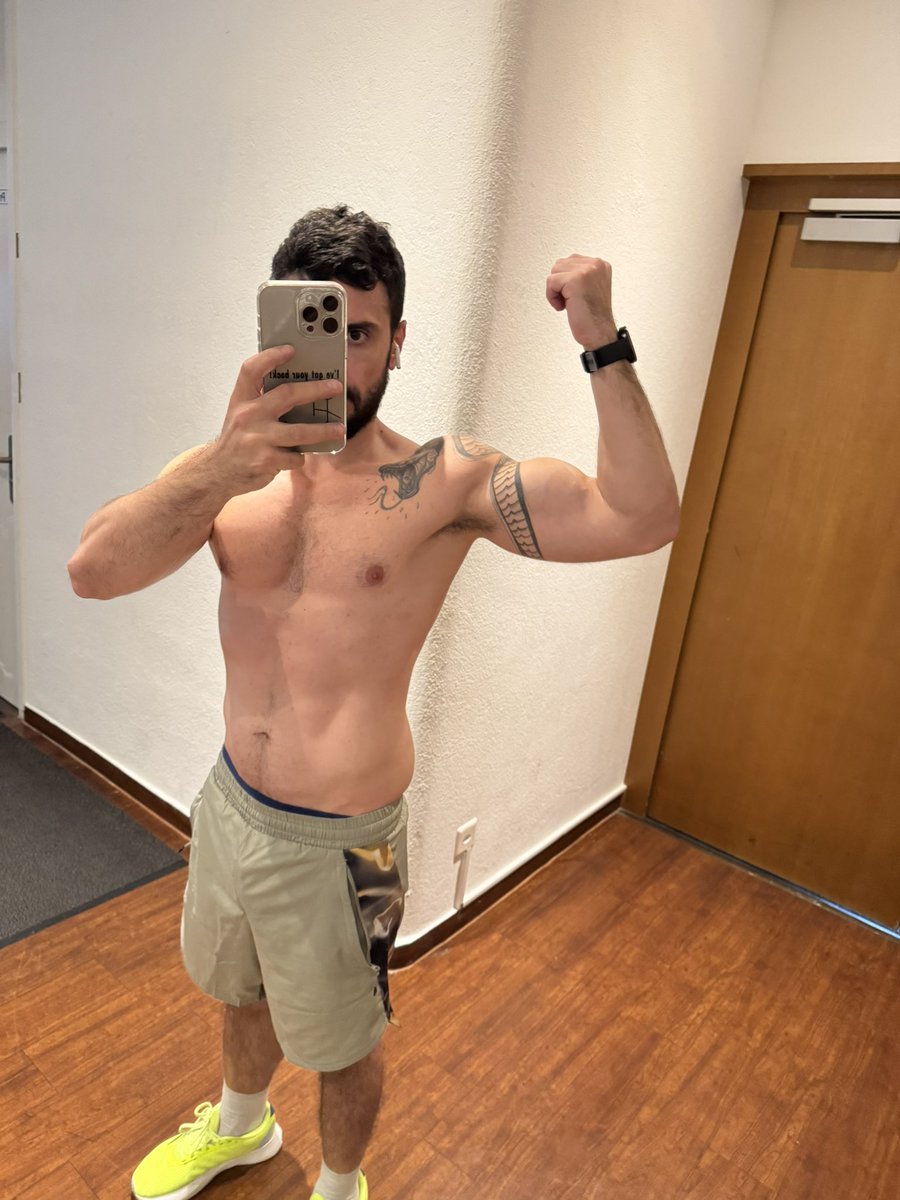 FilipeDar7h's tweet image. One more day at the office.

#mornings #gymAddict #stronger