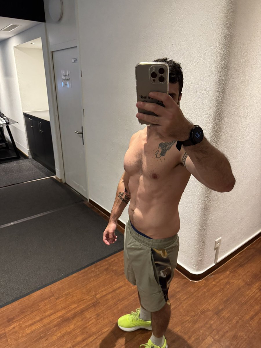 FilipeDar7h's tweet image. One more day at the office.

#mornings #gymAddict #stronger