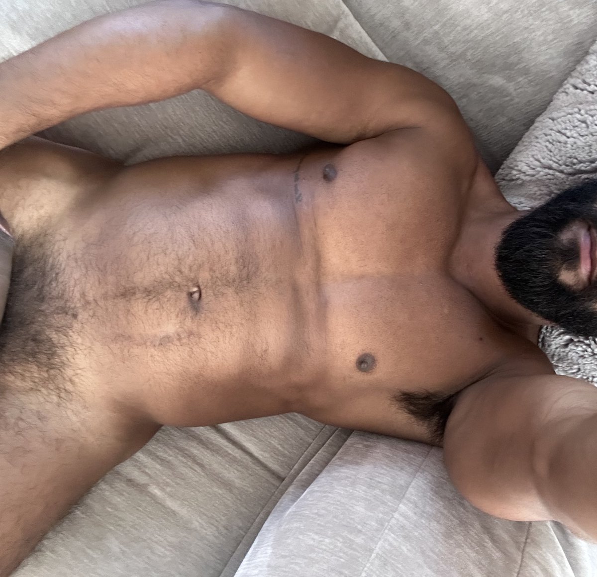 Tédio 

onlyfans.com/caju.brz