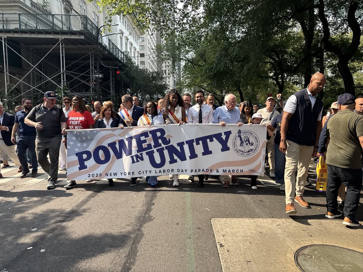 ZohranKMamdani's tweet image. There’s power in unity — and in a union.

A morning of solidarity and celebration at the NYC Labor Day Parade. #UnionStrong
