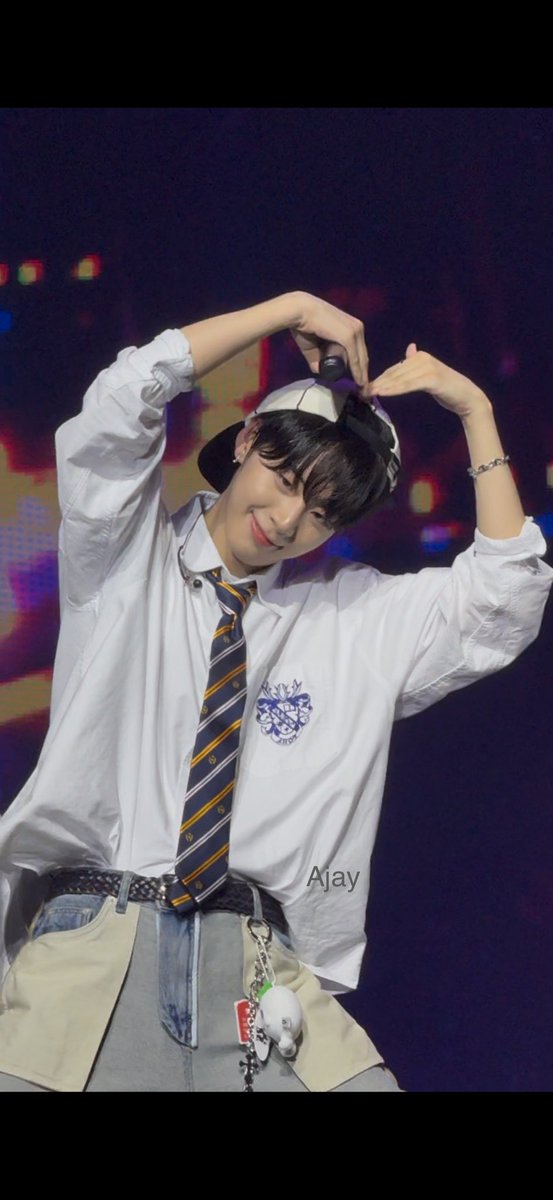 Before this day ends, I just wanna greet my bias a Happy, Happy Birthday 🩵 I love you so much, Jeongwoo ~~ 🩵🩵🩵

"Let's make a heart" - Jeongwoo 2025

<a href="/AHOF_official/">AHOF</a> 

#AHOF #아홉 
#JEONGWOO #서정우