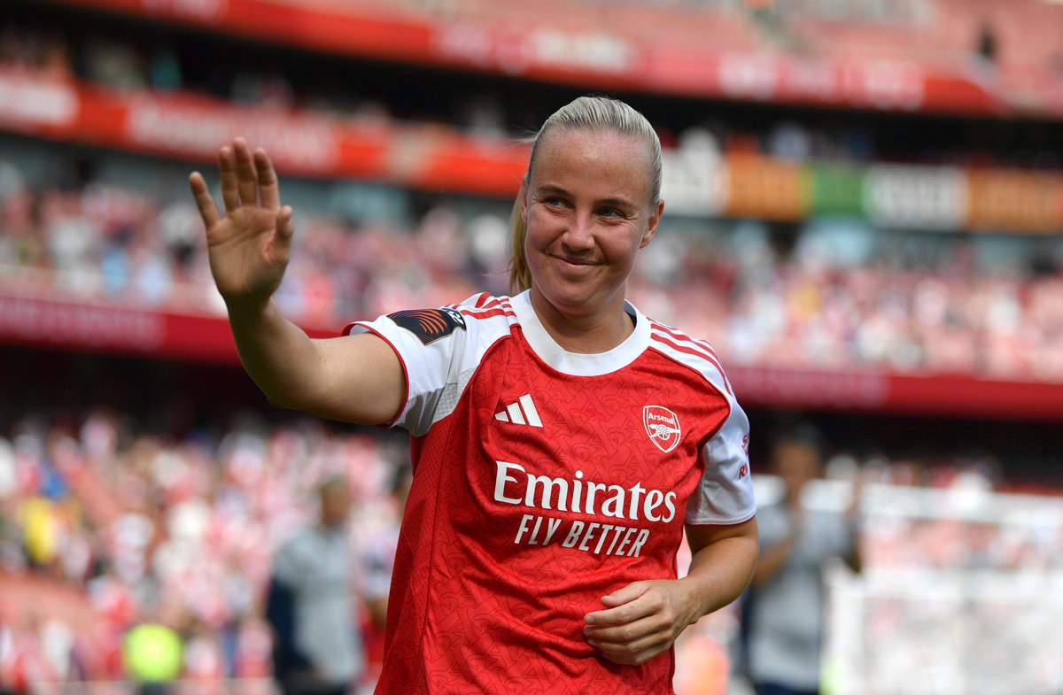 ArsenalWFC's tweet photo. A season opener to remember in N5 ❤️

Thank you for all your support today, Gooners 👏 https://t.co/R4GZoVlAv6