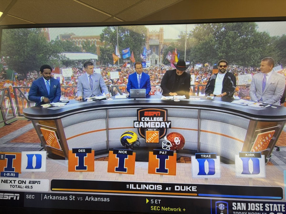 ESPN GameDay crew gives #Illini the edge - barely