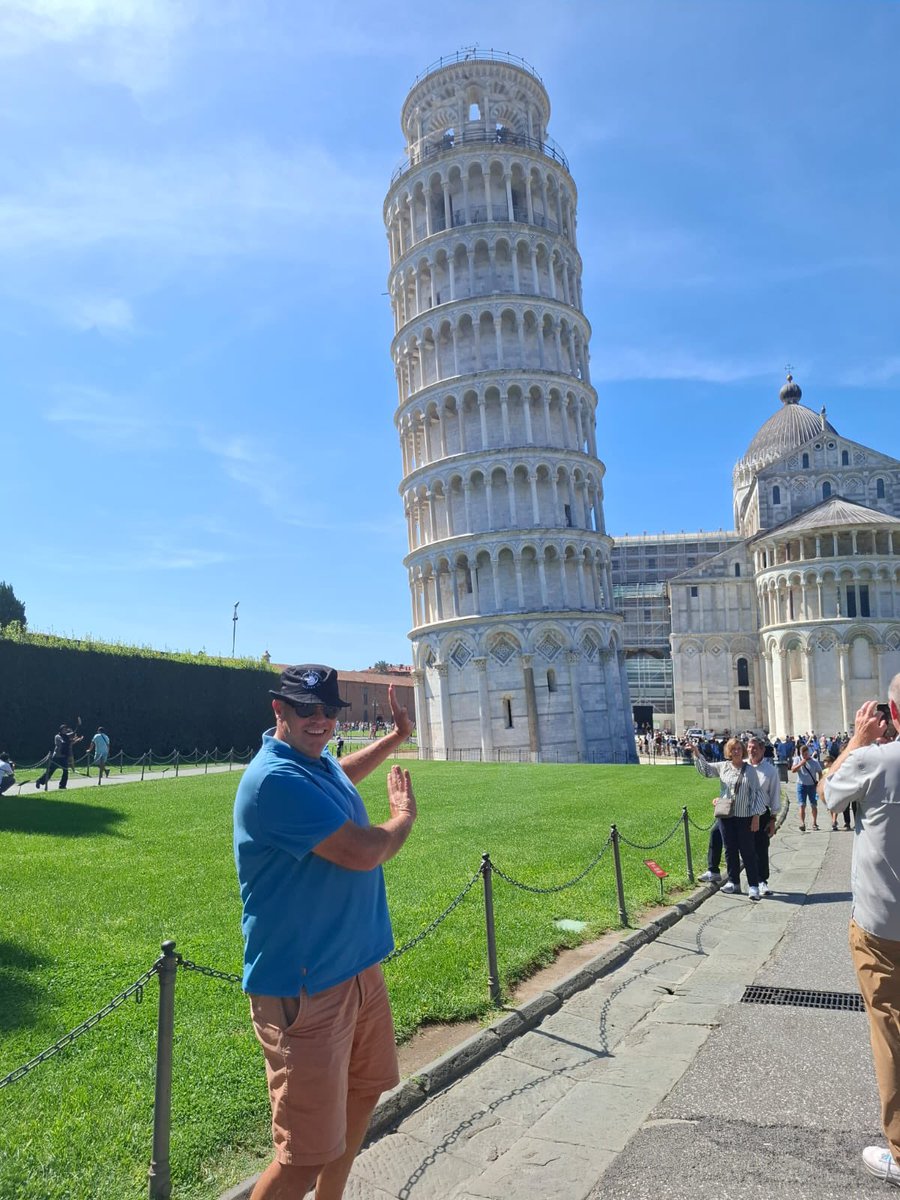Took my <a href="/PMBrewCo/">Powder Monkey Brewing Co</a> bucket hat to see a leaning tower during an afternoon off #Pisa