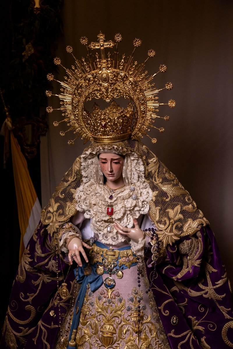 CULTOS 🕯 | Segundo día de devoto besamanos a María Stma. de Consolación y Lágrimas hasta las 21:00h.

✝️ Solemne Función
⌚️ 19:30h.
🎶 Órgano: F. Javier Criado
Soprano: Andrea Palomo 
Tenor: J. Miguel Navarro
📸 <a href="/LMFotosCofrades/">LMFotosCofrades</a>

#CofradíasMLG #ArchiSangre