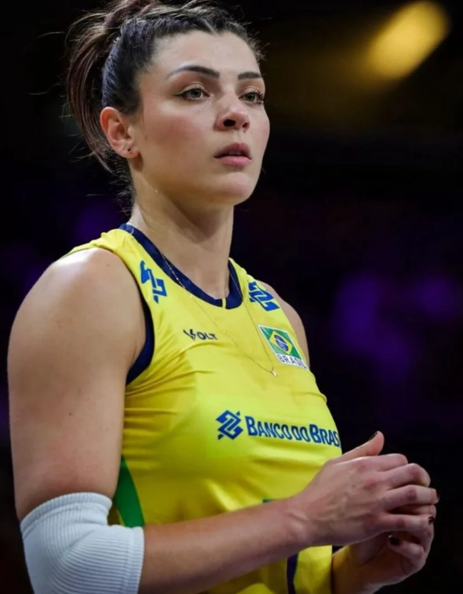 StatisticsVolei's tweet photo. Venho trazer curiosidades:

Entre todas as extremas do jogo de hoje

O top 2 de aproveitamento foi Gabi e Rosamaria/Sylla (essas empatadas ate nas casas decimais)
O top 2 de eficiência foi Rosamaria e Gabi

Sim elas foram ofensivamente acima de Egonu, Antropova e Sylla. https://t.co/3D8LhMmGCZ