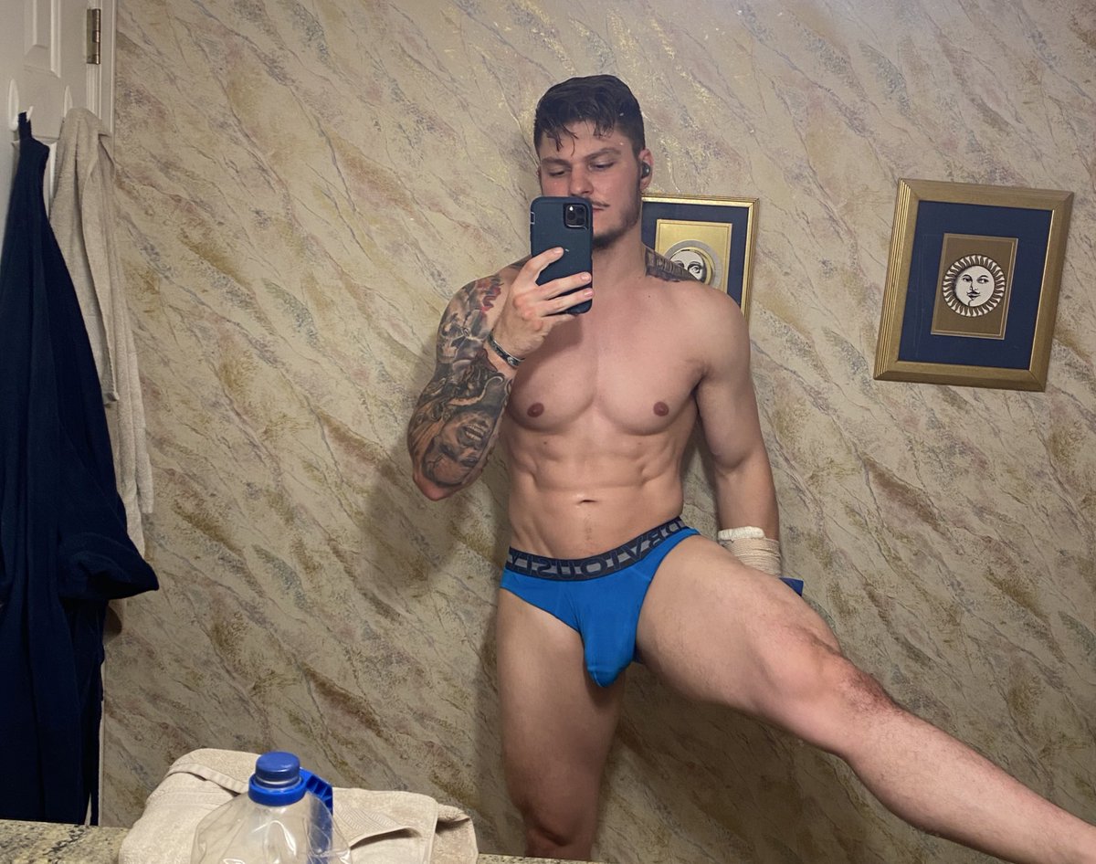Master_Zims_3's tweet photo. Legday https://t.co/gC5fIpULtF