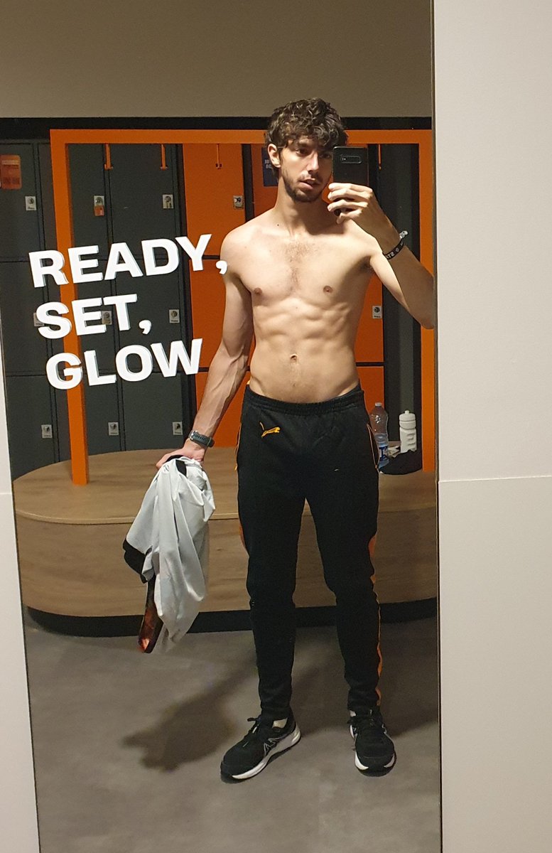 Yo. C'est la rentrée 😎

Time to go back to the gym!

#lgbtq