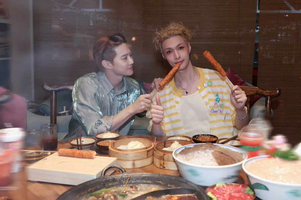 oohafiqah's tweet image. At the end of the day, exol ot9 stan will still be the winners.